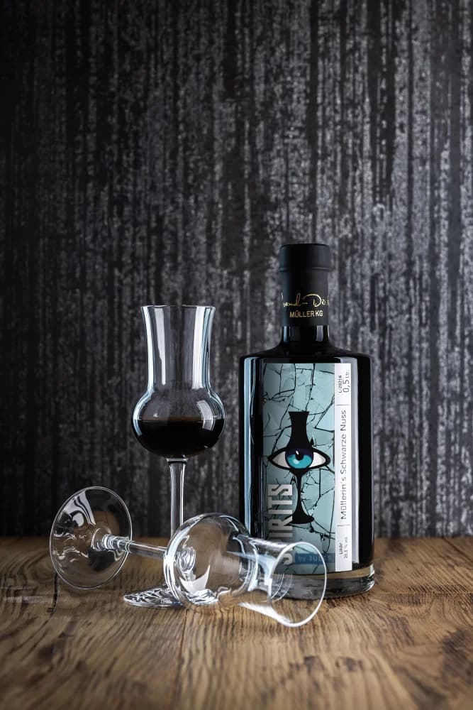 Spirits by Jules Schwarze Nuss Bitterlikör